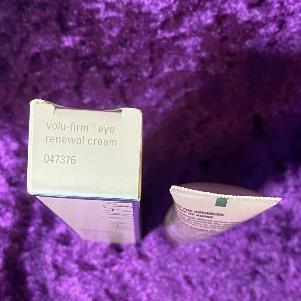 Mary Kay TimeWise Repair Volufirm Eye Renewal Cream .5 oz Reverse Signs of Aging